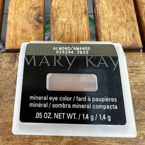 1 Mary Kay Mineral Eye Color - almond - NEW in plastic case